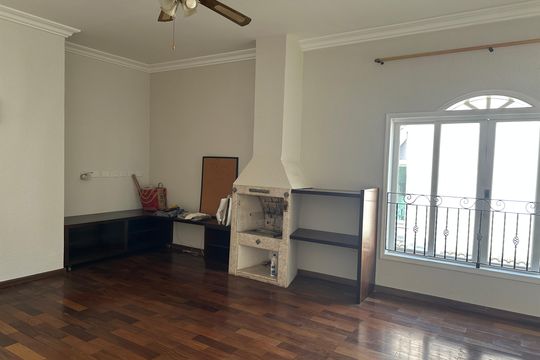 Sala intima de casa de condomínio à venda com 4 quartos, 411m² em Residencial 18 do Forte, Santana de Parnaíba