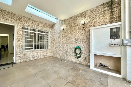 Garagem de casa à venda com 2 quartos, 110m² em Vila Mascote, São Paulo
