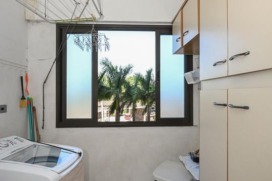 Área de Serviço  de apartamento à venda com 2 quartos, 87m² em Jardim Maria Rosa, Taboão da Serra