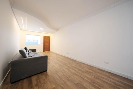 Sala de casa à venda com 3 quartos, 168m² em Vila Granada, São Paulo