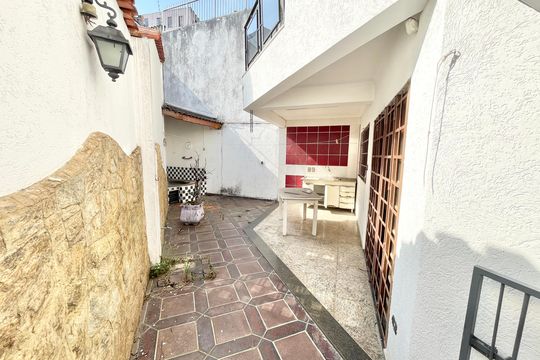 Quintal de casa à venda com 4 quartos, 280m² em Água Fria, São Paulo