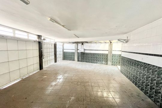 Garagem de casa à venda com 4 quartos, 280m² em Água Fria, São Paulo