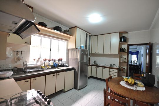 Cozinha de casa à venda com 3 quartos, 160m² em Jardim Joamar, São Paulo