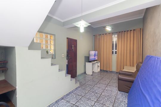 Casa à venda com 3 quartos, 230m² em Jardim Santana, São Paulo