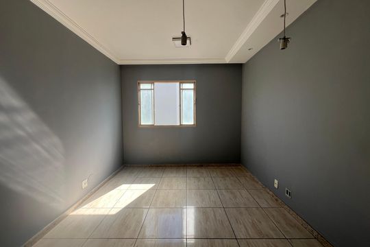 Sala de casa à venda com 3 quartos, 52m² em Copacabana, Belo Horizonte