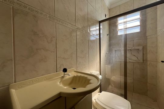 Banheiro Social de casa à venda com 3 quartos, 52m² em Copacabana, Belo Horizonte