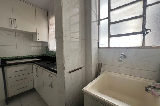 Cozinha e Área de Serviço de casa à venda com 3 quartos, 52m² em Copacabana, Belo Horizonte