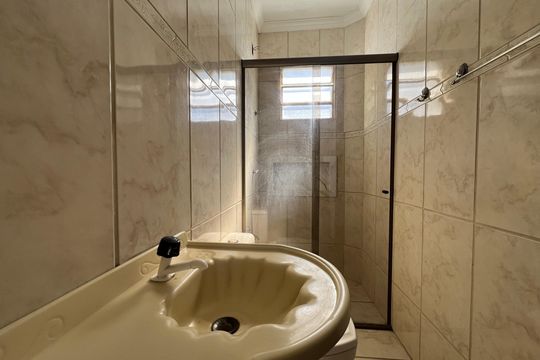 Banheiro Social de casa à venda com 3 quartos, 52m² em Copacabana, Belo Horizonte