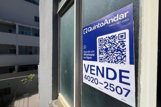 Placa QuintoAndar de casa à venda com 3 quartos, 52m² em Copacabana, Belo Horizonte