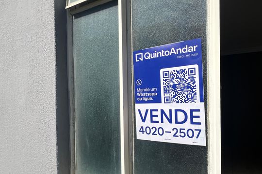 Placa QuintoAndar de casa à venda com 3 quartos, 52m² em Copacabana, Belo Horizonte