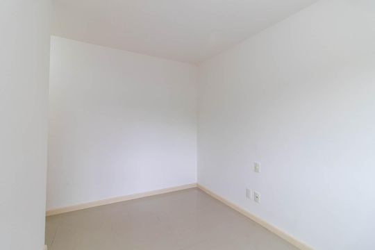 Quarto 3 de apartamento para alugar com 3 quartos, 68m² em Tristeza, Porto Alegre