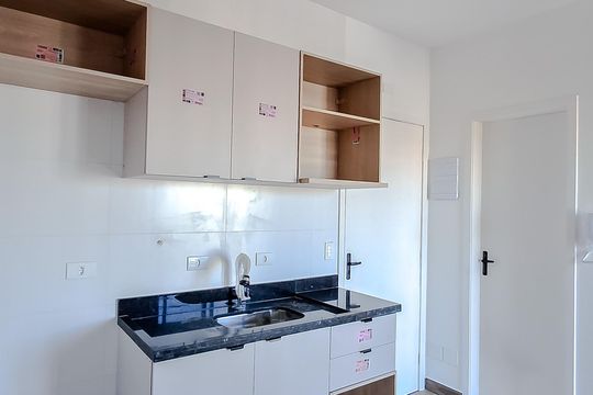 Cozinha de kitnet/studio para alugar com 1 quarto, 24m² em Vila Mariana, São Paulo