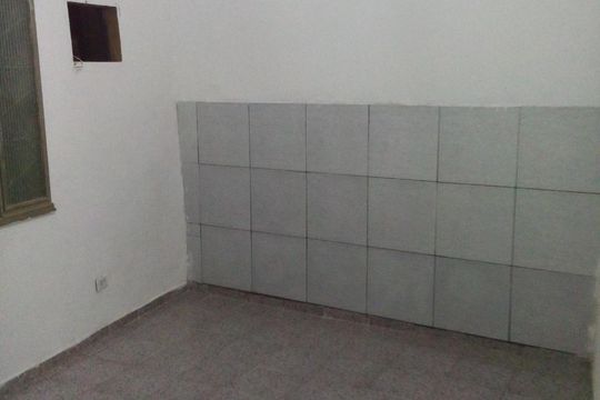 Quarto de casa à venda com 1 quarto, 60m² em Tomás Coelho, Rio de Janeiro