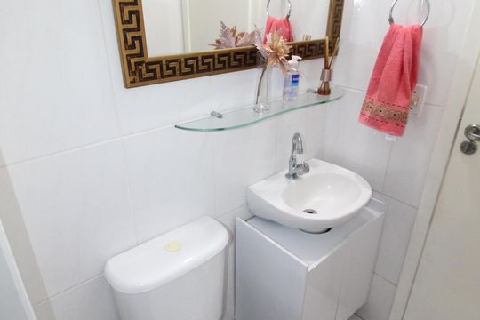 Banheiro de apartamento para alugar com 2 quartos, 65m² em Vila Industrial, São José dos Campos