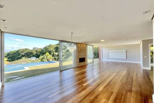 Casa para alugar com 4 quartos, 493m² em Pousada dos Bandeirantes, Carapicuíba