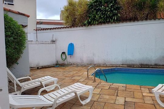 Casa à venda com 4 quartos, 189m² em Butantã, São Paulo