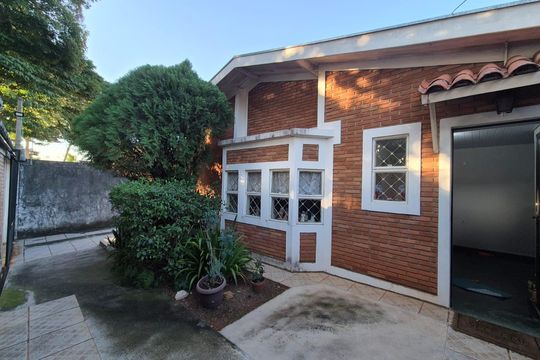 Casa à venda com 3 quartos, 360m² em Parque São Quirino, Campinas