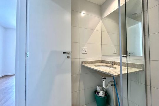 Banheiro de kitnet/studio para alugar com 1 quarto, 29m² em Vila Clementino, São Paulo
