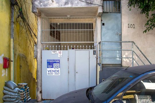 Fachada de casa à venda com 2 quartos, 42m² em Jardim Miriam, São Paulo