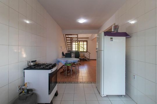 Cozinha de casa à venda com 4 quartos, 244m² em Jardim Botânico, Porto Alegre