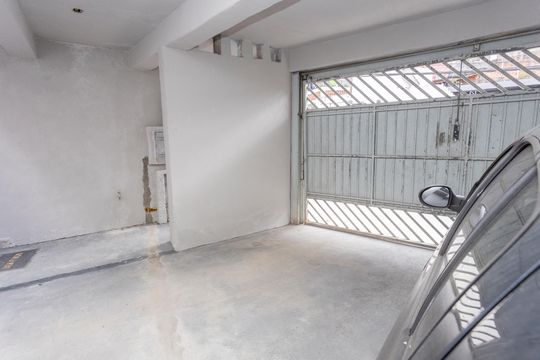 Garagem de casa para alugar com 2 quartos, 130m² em Terceira Divisão de Interlagos, São Paulo