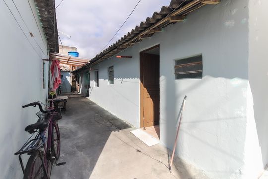Área Externa de casa à venda com 4 quartos, 250m² em Vila Helena, São Paulo