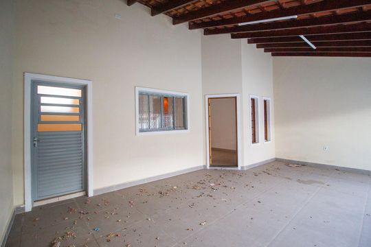 Garagem  de casa para alugar com 3 quartos, 104m² em Jardim Maria Antônia Prado, Sorocaba