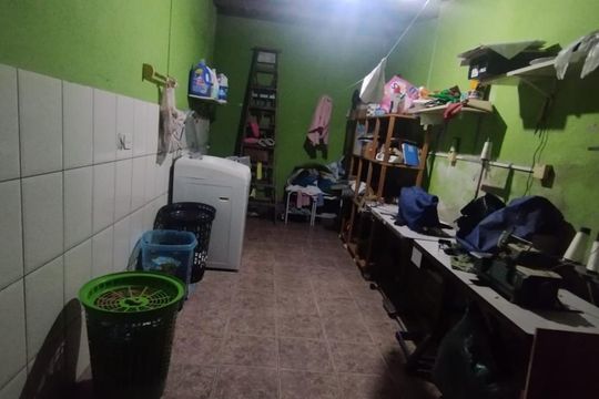 Área de serviço de casa à venda com 4 quartos, 125m² em Vila Lucinda, Santo André