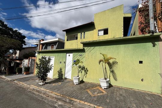 Fachada  de casa à venda com 4 quartos, 377m² em Parque dos Passaros, São Bernardo do Campo