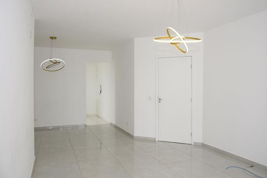 Sala de apartamento para alugar com 4 quartos, 160m² em Jardim Santa Barbara, Embu das Artes