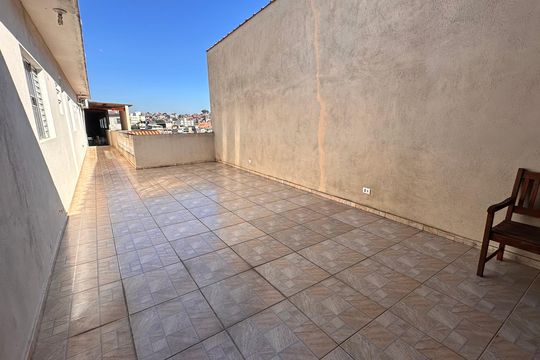 Casa para alugar com 4 quartos, 250m² em Guarapiranga, São Paulo
