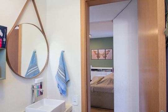 Banheiro Social de apartamento à venda com 2 quartos, 63m² em Caiapos, Contagem