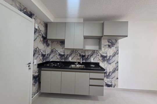 Cozinha de apartamento para alugar com 2 quartos, 33m² em Socorro, São Paulo