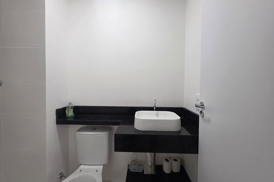 Banheiro de apartamento para alugar com 2 quartos, 33m² em Socorro, São Paulo