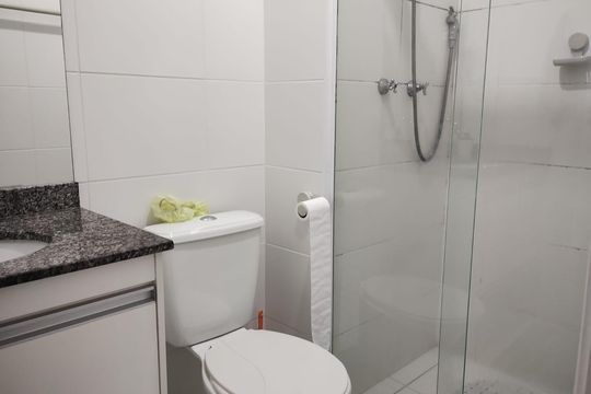 Banheiro de apartamento à venda com 2 quartos, 65m² em Santa Maria, São Caetano do Sul