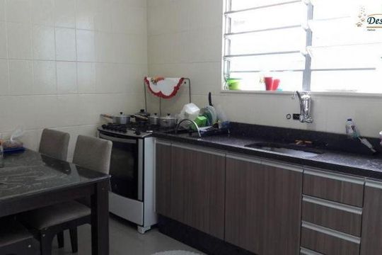 Casa à venda com 4 quartos, 190m² em Parque Panamericano, São Paulo