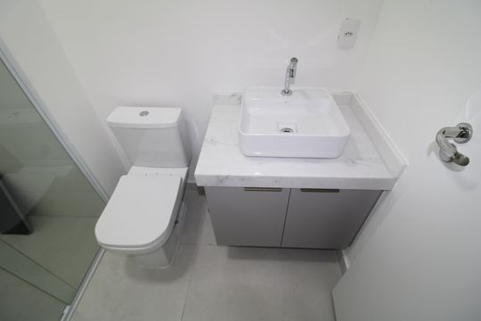 Banheiro de apartamento para alugar com 1 quarto, 28m² em Santana, São Paulo