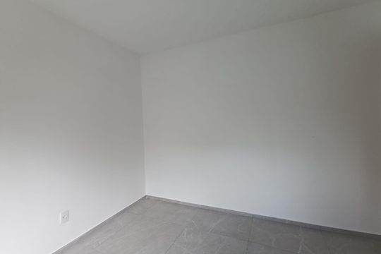 Quarto 2 de apartamento para alugar com 2 quartos, 40m² em Jardim Alvorada, Nova Iguaçu