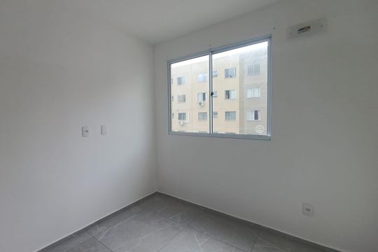 Quarto 2 de apartamento para alugar com 2 quartos, 40m² em Jardim Alvorada, Nova Iguaçu