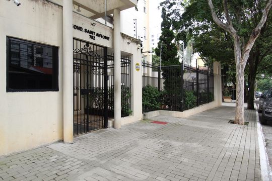 Fachada de apartamento à venda com 4 quartos, 161m² em Moema, São Paulo