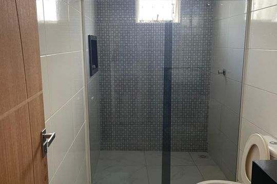 Banheiro Social de casa à venda com 2 quartos, 276m² em Tropical, Contagem