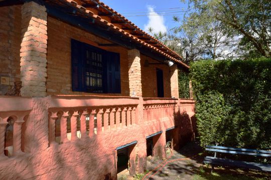 Fachada Lateral de casa à venda com 2 quartos, 125m² em Pinheiros, São Paulo