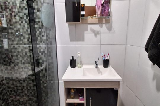 Banheiro Social  de casa à venda com 3 quartos, 280m² em Vila Mariza, São Bernardo do Campo