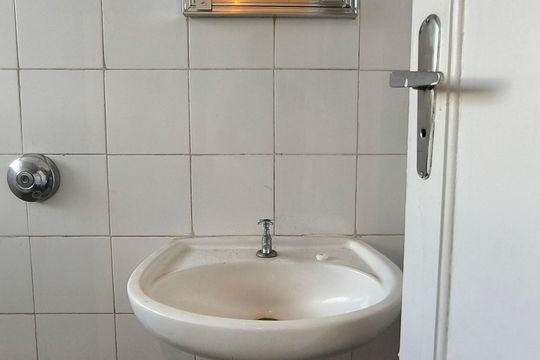 Banheiro de apartamento para alugar com 1 quarto, 90m² em Concórdia, Belo Horizonte