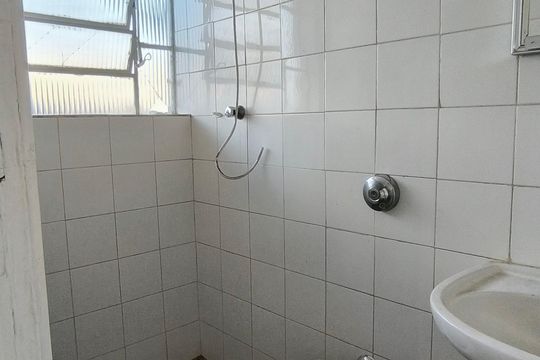 Banheiro de apartamento para alugar com 1 quarto, 90m² em Concórdia, Belo Horizonte