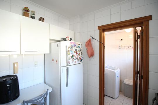 Cozinha de apartamento à venda com 3 quartos, 97m² em Passo D’areia, Porto Alegre