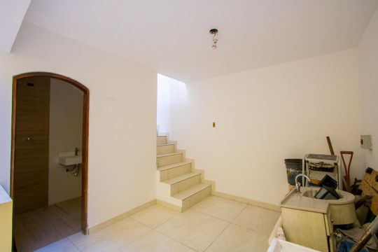 Área de serviço de casa para alugar com 4 quartos, 230m² em Vila Camilópolis, Santo André