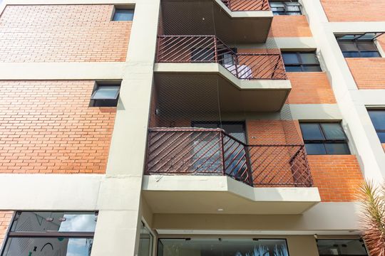 Fachada de apartamento para alugar com 4 quartos, 250m² em Quitaúna, Osasco