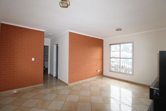 Apartamento à venda com 2 quartos, 55m² em Jardim Lajeado, São Paulo