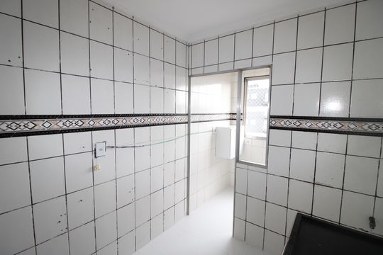 Cozinha de apartamento à venda com 2 quartos, 55m² em Jardim Lajeado, São Paulo